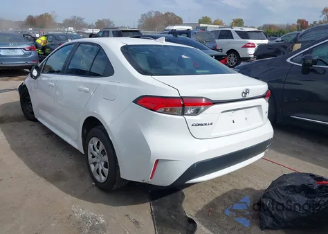 2022 Toyota Corolla Le z USA, uszkodzony, nr VIN 5YFEPMAE4NP366009